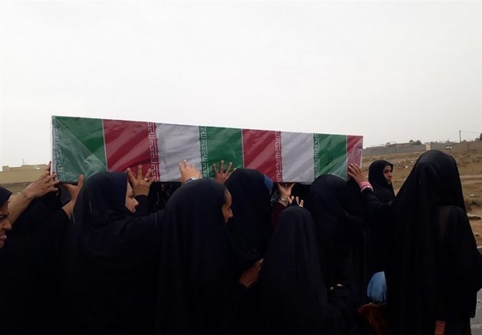 مردم خوزستان با مادر دو شهید دفاع مقدس وداع کردند