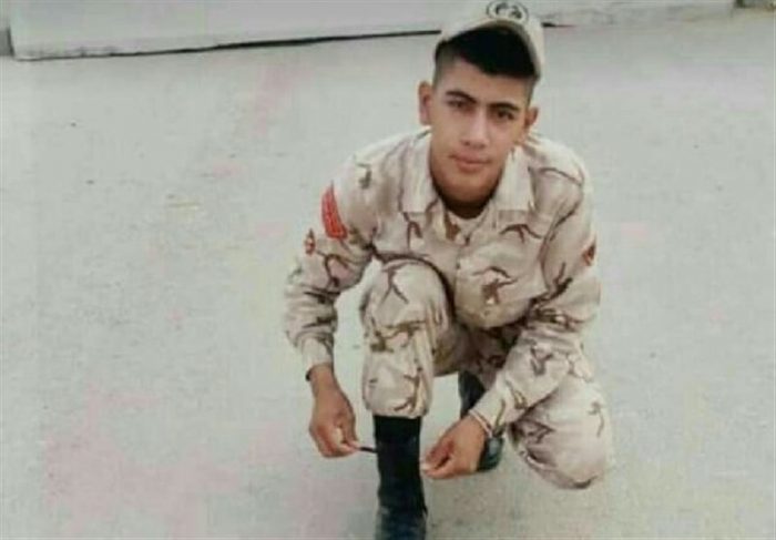 جوانان خوزستانی به سرباز شهید «شعیبی» ادای احترام کردند