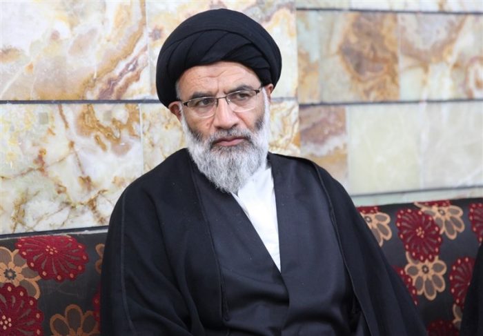 امام جمعه اهواز: مردم ایران به جای مذاکره منتظر انتقام سخت هستند