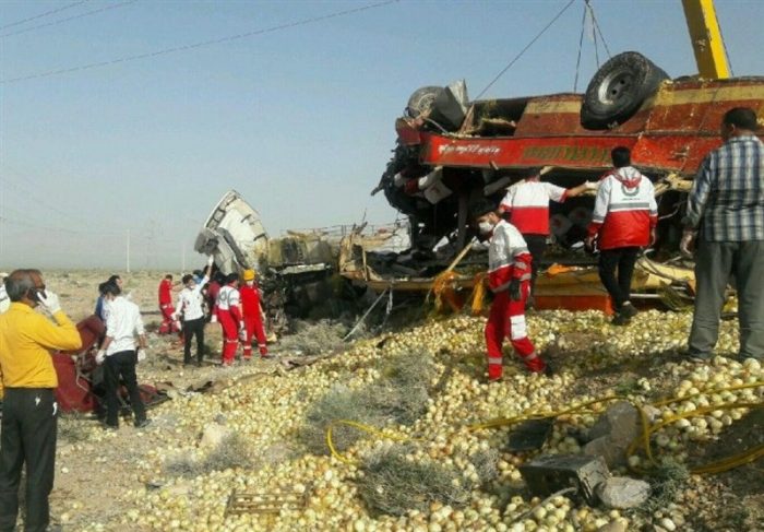خوزستان| تصادف اتوبوس در جاده اهواز-آبادان ۱۹ کشته و زخمی برجای گذاشت