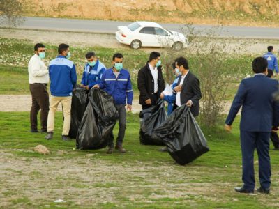 اجرای برنامه پاکسازی طبیعت توسط کارکنان شرکت صنایع پتروشیمی مسجدسلیمان