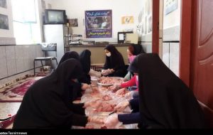 گروه جهادی شهید الیاسی ۱۰۰۰پرس غذای گرم بین نیازمندان اندیمشک توزیع کرد + تصاویر