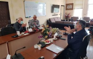 حبیب آقاجری نماینده مردم شهرستان و سید مهران رفیعی فرماندار با مهندس کرمی نژاد مدیر عامل آبفا استان خوزستان دیدار و گفتگو کردند 