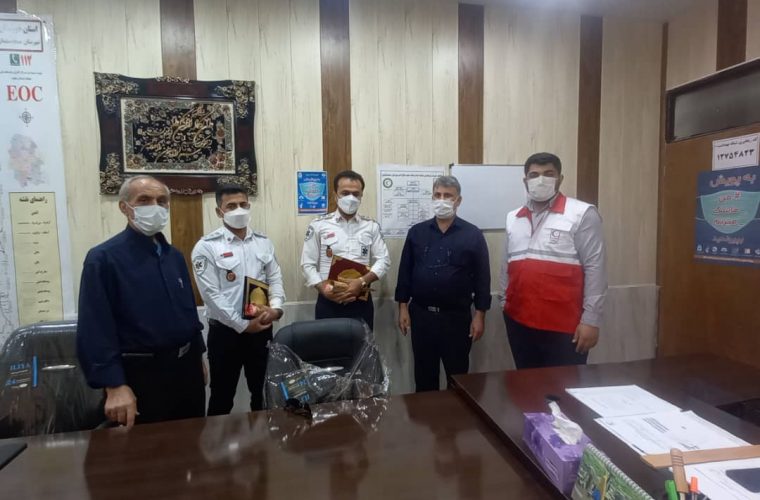 تجلیل از داوطلبان درمان اضطراری هلال احمر مسجدسلیمان