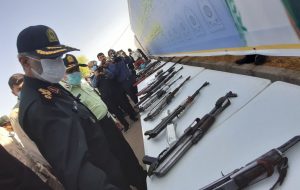 جانشین ناجا : مردم سلاح‌های غیرمجاز را به مراجع قانونی تحویل دهند / خواستار تسریع در صدور حکم و قصاص عاملان شهادت ماموران هستیم