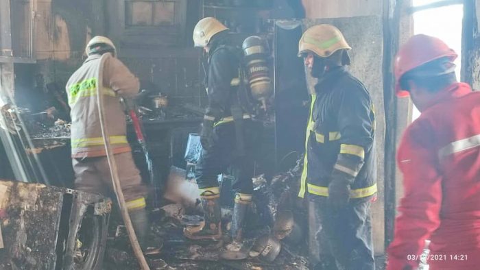 آتش سوزی واحد مسکونی در آبادان چهار مصدوم برجا گذاشت