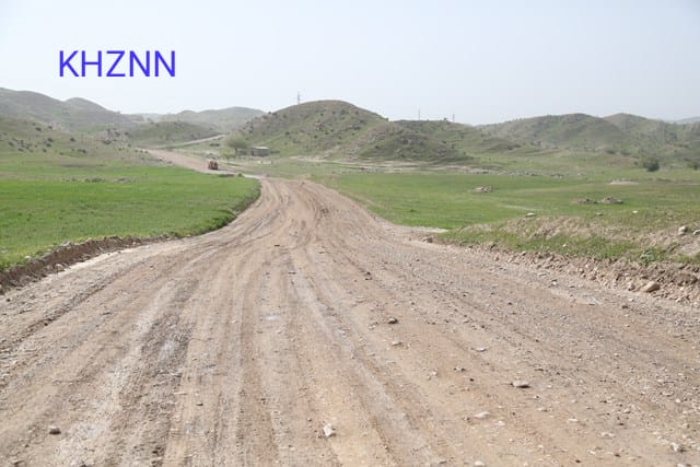 عملیات اجرایی مرمت و بهسازی باقیمانده جاده روستاهای تمبی چم فراخ شهرستان مسجدسلیمان آغاز شد