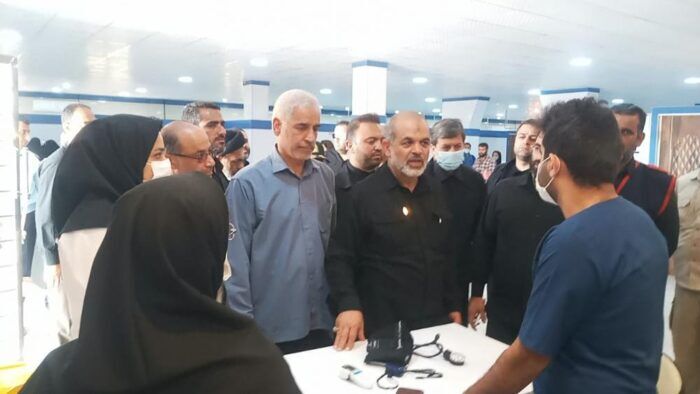 وزیر کشور از درمانگاه شهید سلیمانی پایانه مرزی شلمچه دیدن کرد