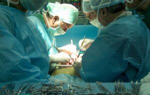 ۳۵ زائر اربعین در بیمارستان های دانشگاه علوم پزشکی آبادان تحت عمل جراحی قرار گرفتند