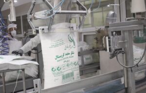 تعهد شرکت توسعه نیشکر خوزستان برای عرضه ۷۰۰هزارتن شکر به بازار