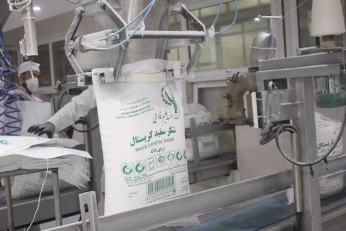 تعهد شرکت توسعه نیشکر خوزستان برای عرضه ۷۰۰هزارتن شکر به بازار