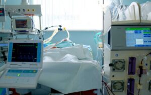 فیلمی از یک مجروح حادثه تروریستی ایذه بستری در بیمارستان گلستان اهواز