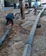عملیات لوله گذاری با هدف دفع آب های سطحی در محله ساحلی شرقی کیانپارس توسط شهرداری منطقه دو عملیات لوله گذاری با هدف دفع آب های سطحی در محله ساحلی شرقی کیانپارس توسط شهرداری منطقه دو