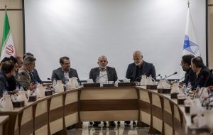 جامعه دانشگاهی نسبت به تبیین اهمیت انتخابات، مشارکت کنند جامعه دانشگاهی نسبت به تبیین اهمیت انتخابات، مشارکت کنند