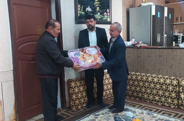 دیدار رئیس بنیاد شهید و امور ایثارگران هندیجان با جانبازان جنگ تحمیلی + تصاویر دیدار رئیس بنیاد شهید و امور ایثارگران هندیجان با جانبازان جنگ تحمیلی + تصاویر