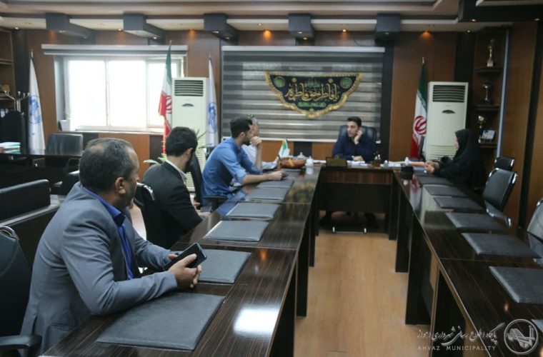 برگزاری جلسه ملاقات عمومی مدیر منطقه ۳ شهرداری اهواز با شهروندان + تصاویر برگزاری جلسه ملاقات عمومی مدیر منطقه ۳ شهرداری اهواز با شهروندان + تصاویر