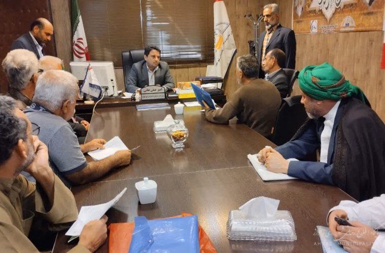 دیدار مردمی مدیر عامل سازمان تاکسیرانی با رانندگان ناوگان تاکسیرانی + تصاویر دیدار مردمی مدیر عامل سازمان تاکسیرانی با رانندگان ناوگان تاکسیرانی + تصاویر