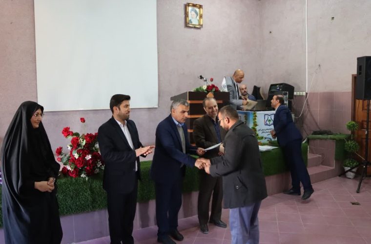بهورزان سفیران سلامت عمومی جامعه / شبکه بهداشت و درمان شادگان پیشتاز در کارهای جهادی بهورزان سفیران سلامت عمومی جامعه / شبکه بهداشت و درمان شادگان پیشتاز در کارهای جهادی