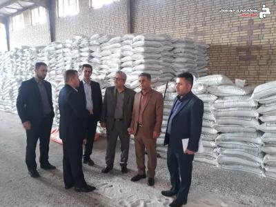 بازدید رئیس سازمان جهادکشاورزی خوزستان از انبارهای کود شیمیایی شرکت خدمات حمایتی کشاورزی استان