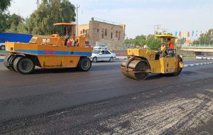 عملیات تراش و روکش آسفالت در سطح بلوار ساحلی در منطقه دو اهواز + تصاویر عملیات تراش و روکش آسفالت در سطح بلوار ساحلی در منطقه دو اهواز + تصاویر