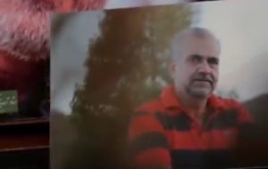 فیلم | حرفهای خانواده شهید ایرانمنش شهید حادثه کرمان که پسرشون هم اکنون در وضعیت قطع نخاع هست فیلم | حرفهای خانواده شهید ایرانمنش شهید حادثه کرمان که پسرشون هم اکنون در وضعیت قطع نخاع هست