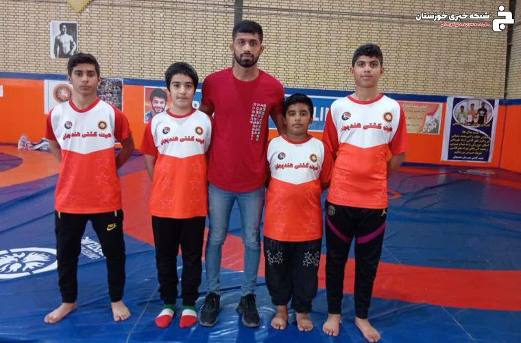 حضور چهار کشتی گیر خردسالان در دو تیم از شهرهای خوزستان در لیگ سطح یک استان حضور چهار کشتی گیر خردسالان در دو تیم از شهرهای خوزستان در لیگ سطح یک استان