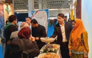 نمایشگاه گردشگری تهران  با حضور سرپرست شهرداری ،  روابط عمومی و سایر مسئولین شوشتر آغاز شد