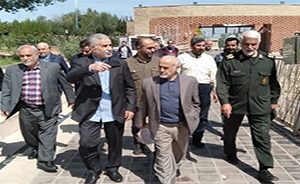 بازدید فرمانده قرارگاه مرکزی حضرت خاتمالانبیا (ص) از موزه دفاع مقدس دزفول بازدید فرمانده قرارگاه مرکزی حضرت خاتمالانبیا (ص) از موزه دفاع مقدس دزفول