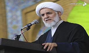 روزه گرفتن سعادت در دنیا و آخرت را به همراه دارد روزه گرفتن سعادت در دنیا و آخرت را به همراه دارد