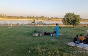 توزیع کیسه زباله بین شهروندان در روز طبیعت توسط شهرداری منطقه چهار اهواز + تصاویر توزیع کیسه زباله بین شهروندان در روز طبیعت توسط شهرداری منطقه چهار اهواز + تصاویر