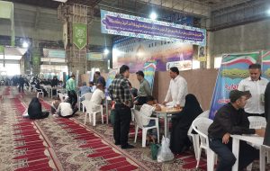 پاسخگویی مدیر کل بهزیستی خوزستان به در خواستهای مردمی در میز خدمت مصلای اهواز