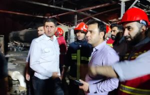 حضور مهندس اسفندیاری شهردار کهن شهر شوشتر در محل آتش سوزی شرکت پارس پترو شوشتر حضور مهندس اسفندیاری شهردار کهن شهر شوشتر در محل آتش سوزی شرکت پارس پترو شوشتر