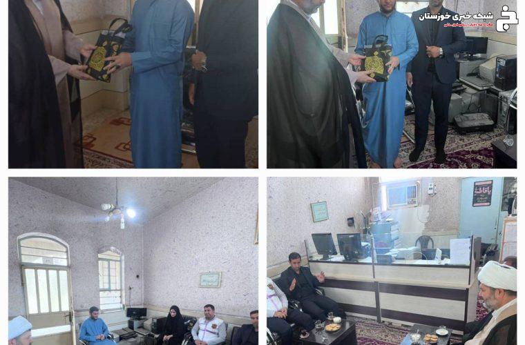 تقدیر از معلول بینایی دارنده رتبه برتر حفظ و قرائت کلام الله مجید و مدرس حوزه علمیه دشت آزادگانی تقدیر از معلول بینایی دارنده رتبه برتر حفظ و قرائت کلام الله مجید و مدرس حوزه علمیه دشت آزادگانی