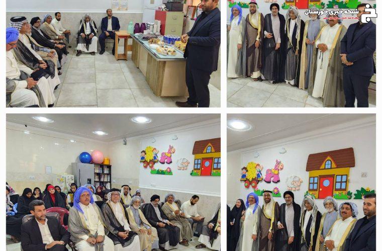 حضور شیوخ و اعضای انجمن صلح وسازش استان در بین روشندلان دشت آزادگان حضور شیوخ و اعضای انجمن صلح وسازش استان در بین روشندلان دشت آزادگان