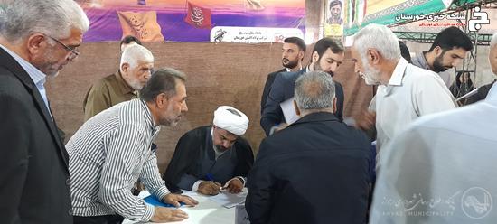 برپایی میز خدمت این هفته شهرداری اهواز با حضور معاون برنامه ریزی و توسعه سرمایه انسانی برپایی میز خدمت این هفته شهرداری اهواز با حضور معاون برنامه ریزی و توسعه سرمایه انسانی