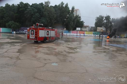 حضور آتش نشانی اهواز دربیست و ششمین مانور سراسری زلزله و ایمنی در مدارس حضور آتش نشانی اهواز دربیست و ششمین مانور سراسری زلزله و ایمنی در مدارس