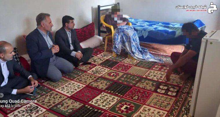 حضور فرماندار و رییس بهزیستی اندیکا در منزل خانواده دارای دو معلول حضور فرماندار و رییس بهزیستی اندیکا در منزل خانواده دارای دو معلول