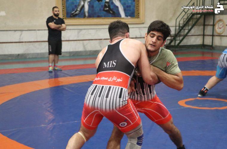 تمرین آماده سازی تیم کشتی فرنگی شهرداری مسجدسلیمان برای حضور در مسابقات نهایی لیگ برتر تمرین آماده سازی تیم کشتی فرنگی شهرداری مسجدسلیمان برای حضور در مسابقات نهایی لیگ برتر