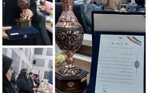 استاندار خوزستان با اهدای سپاسنامه از بانوی دشت آزادگانی تقدیر کرد استاندار خوزستان با اهدای سپاسنامه از بانوی دشت آزادگانی تقدیر کرد