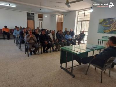 آشنایی بهره برداران بهبهان با اهمیت حفظ کاربری اراضی کشاورزی آشنایی بهره برداران بهبهان با اهمیت حفظ کاربری اراضی کشاورزی