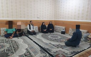 بازدید رئیس بهزیستی شوشتر از خانواده های دارای دو فرد معلول بازدید رئیس بهزیستی شوشتر از خانواده های دارای دو فرد معلول