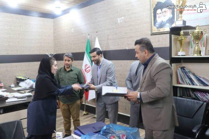 شهردار مسجدسلیمان از بانوان شاغل در شهرداری مسجدسلیمان تجلیل کرد شهردار مسجدسلیمان از بانوان شاغل در شهرداری مسجدسلیمان تجلیل کرد