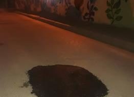 عملیات لکه گیری آسفالت معابر سطح منطقه پنج با هدف آسایش و جلب رضایت شهروندان و جلوگیری از تخریب عملیات لکه گیری آسفالت معابر سطح منطقه پنج با هدف آسایش و جلب رضایت شهروندان و جلوگیری از تخریب