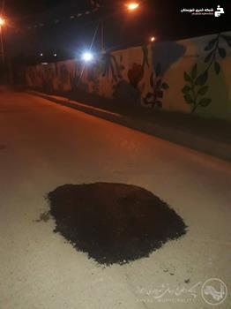 عملیات لکه گیری آسفالت معابر سطح منطقه پنج با هدف آسایش و جلب رضایت شهروندان و جلوگیری از تخریب عملیات لکه گیری آسفالت معابر سطح منطقه پنج با هدف آسایش و جلب رضایت شهروندان و جلوگیری از تخریب