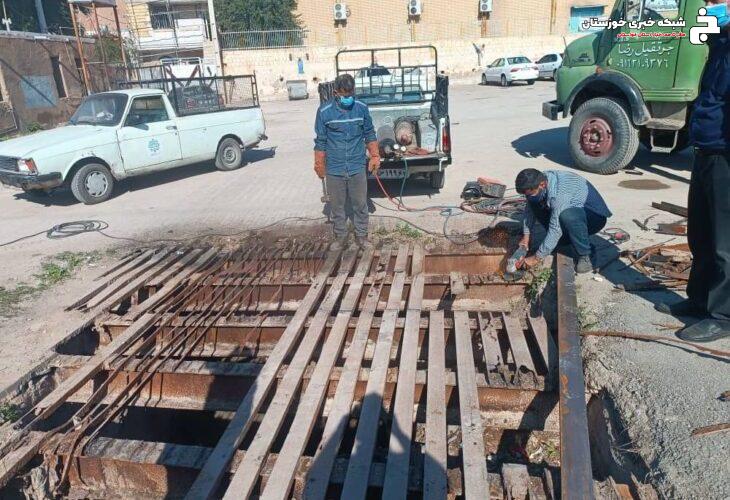 تعمیر و بازسازی روپوش کانال های منطقه چهاربیشه توسط شهرداری مسجدسلیمان تعمیر و بازسازی روپوش کانال های منطقه چهاربیشه توسط شهرداری مسجدسلیمان