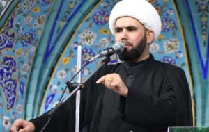 هیچ مسأله ای امام خمینی را از عبادت و یاد خدا غافل نمی‌کرد