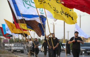 کاروان پیاده روی انصارالحسین وارد خاک عراق شد