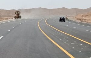 خطیب جمعه لالی: احداث جاده لالی به الیگودرز مسکوت ماند