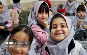 طرح توزیع رایگان مکمل‌های آهن و ویتامین D در مدارس دزفول اجرا شد