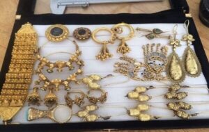 مصنوعات طلای غیرمجاز از سطح بازارخوزستان  جمع‌آوری شد